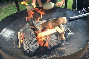 billede med snobrødsdej og snobrød