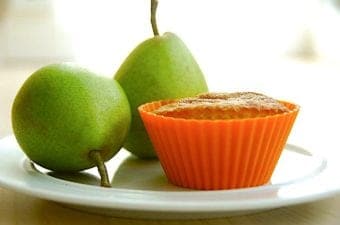 billede med pæremuffins med hvid chokolade