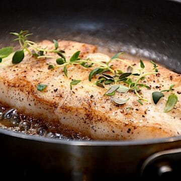 Billede af pandestegt hellefisk.