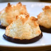 nemme kokostoppe med chokoladebund