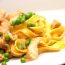 Frisk pasta med kalkunstrimler er en meget hurtig, men lækker, ret til aftensmaden. Foto: Guffeliguf.dk.