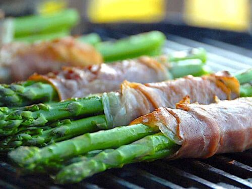billede med grillet asparges med parmaskinke