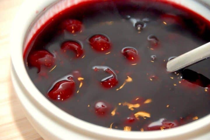 billede til jævning af kirsebærsauce