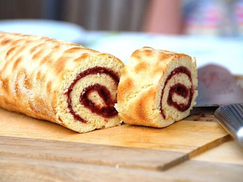 billede med nem og hjemmelavet hindbærroulade