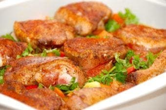 billede resultat for kylling i fad med ris og grøntsager