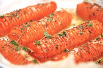 Billed resultat for hasselback gulerødder