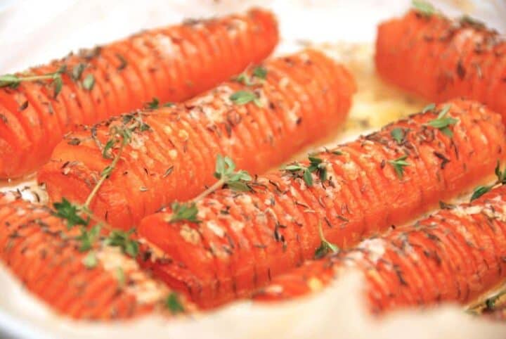Billed resultat for hasselback gulerødder