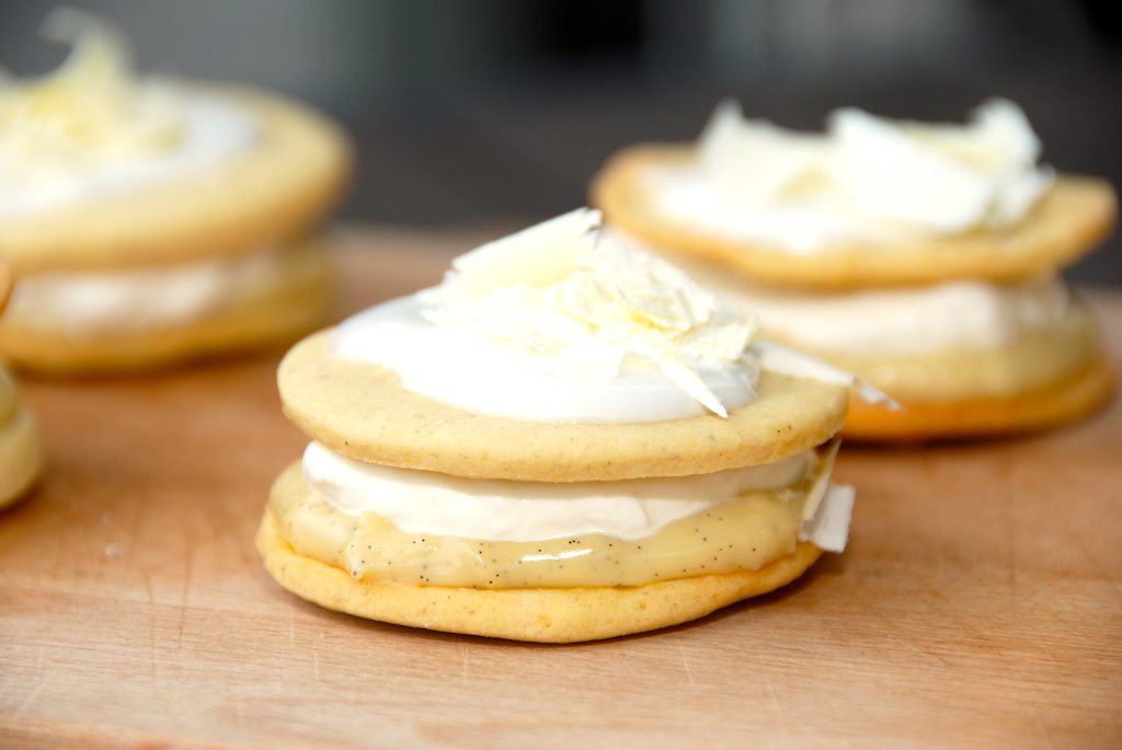 Hjemmelavede medaljer med creme