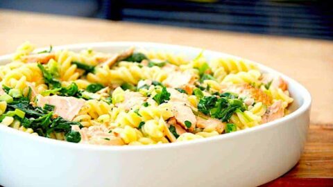 laks med spinat og pasta