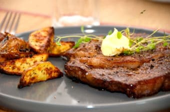 Smørstegt ribeye med bådkartofler