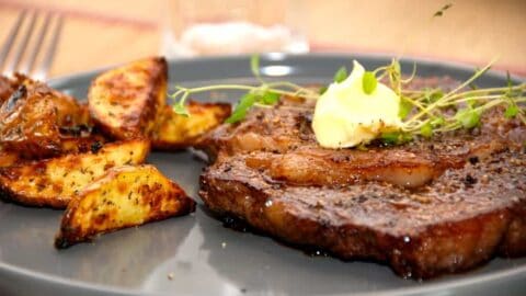 Smørstegt ribeye med bådkartofler