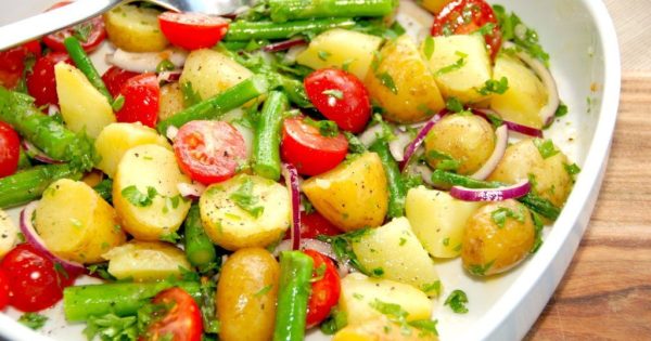 kartoffelsalat med asparges