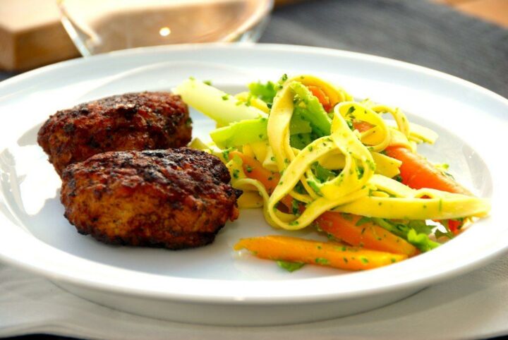 billede til frikadeller med havregryn