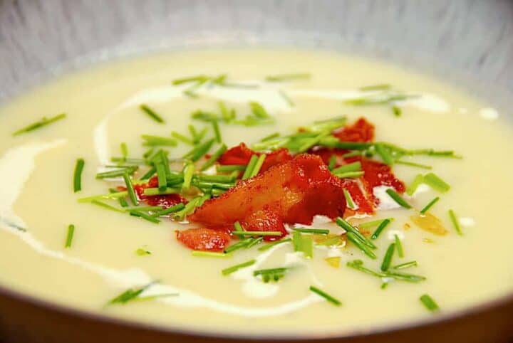 Billede af kartoffel porre suppe.
