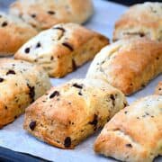 scones med chokolade