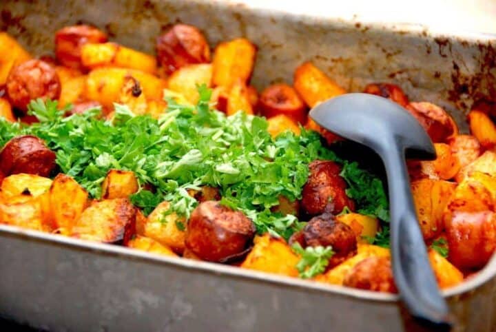 billede med pølsemix i ovn