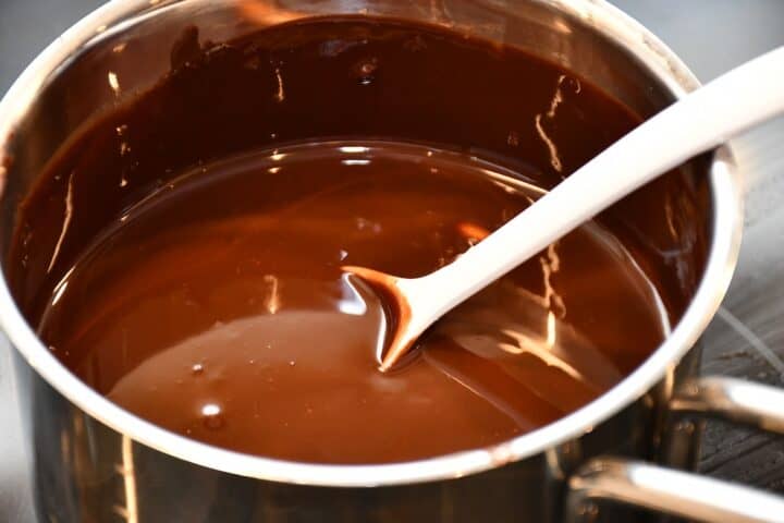 smeltet smør og chokolade til gateau marcel kagen