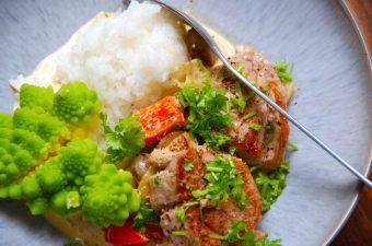 Svinemørbrad med champignonsovs opskrift