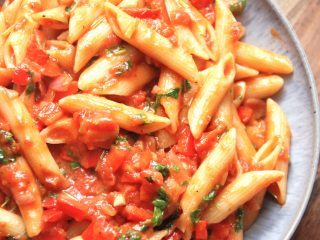 verdens nemmeste tomatsovs opskrift