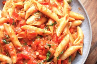 verdens nemmeste tomatsovs opskrift