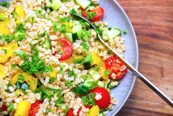 billede til salat med perlespelt