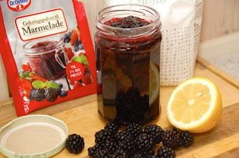 billede med brombærmarmelade
