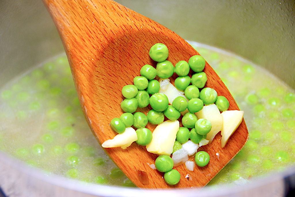 kogning af ærtesuppe
