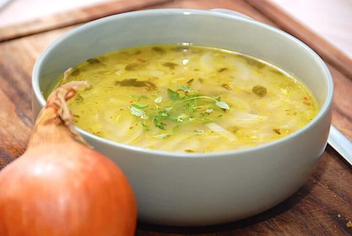 billede med løgsuppe
