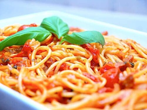 billede med one pot spaghetti med chorizo