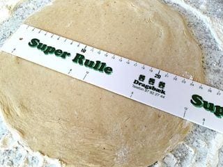 billederesultat for udrulning af dej til æblehorn