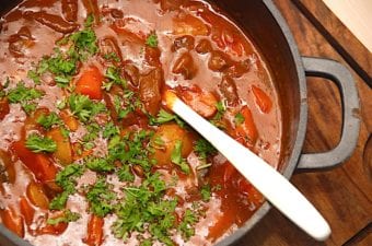 billederesultat for oksegryde med rødvin