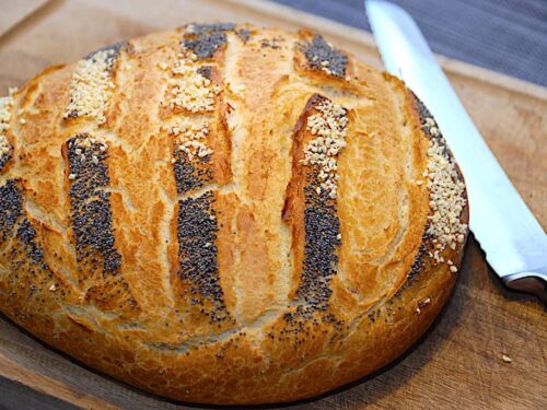 billede med franskbrød i gryde