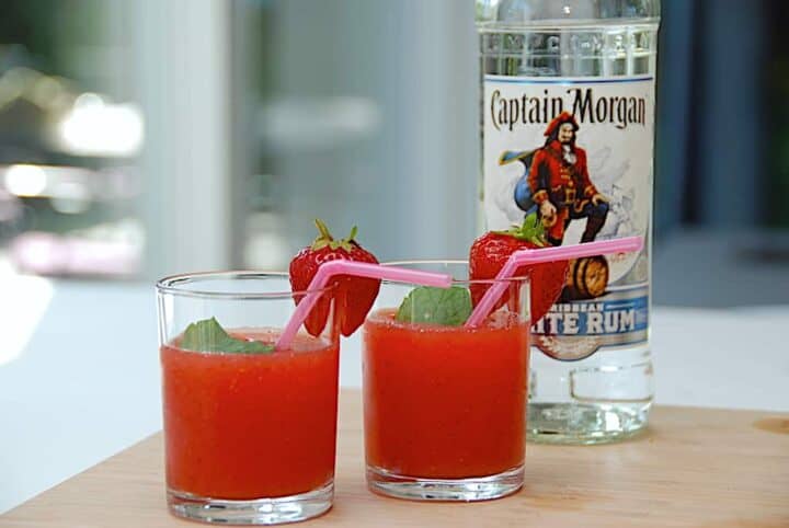 billede med strawberry daiquiri drink