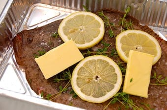 et billede med dampet pighvar i ovn eller grill