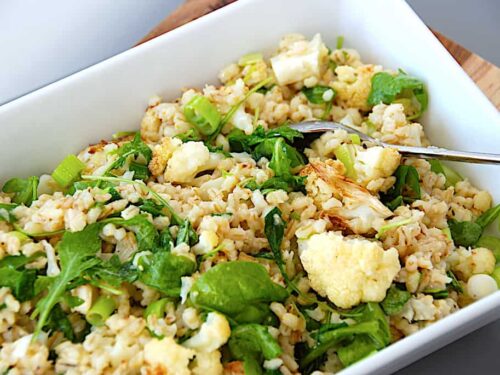 perlebygsalat med blomkål