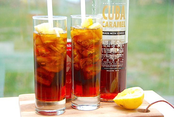 billede med sommerstang cuba cola drink