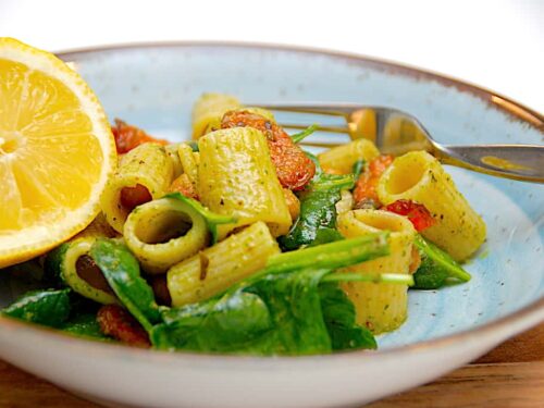 pasta med bagte gulerødder og kikærter