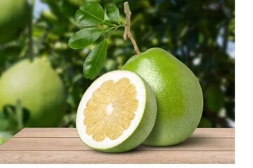 Billede med pomelo frugt.