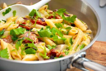 billederesultat med pasta med bacon og spidskål