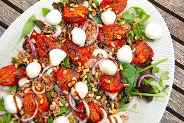 billederesultat for speltsalat med bagte tomater