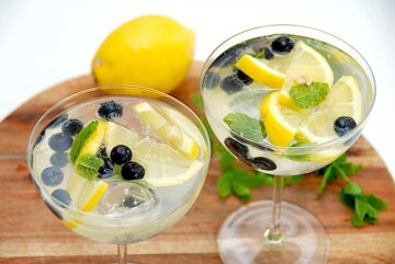billederesultat for mocktail med hyldeblomst og citron