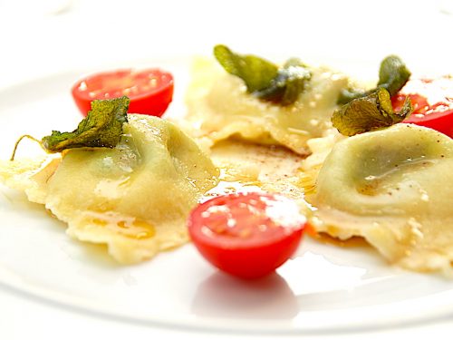 billederesultat for ravioli med skinke og salviesmør