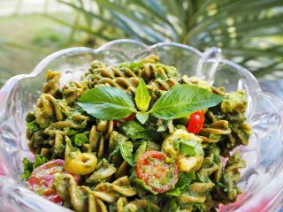 Pastasalat med pesto