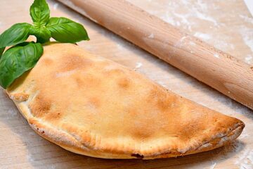pizza calzone indbagt