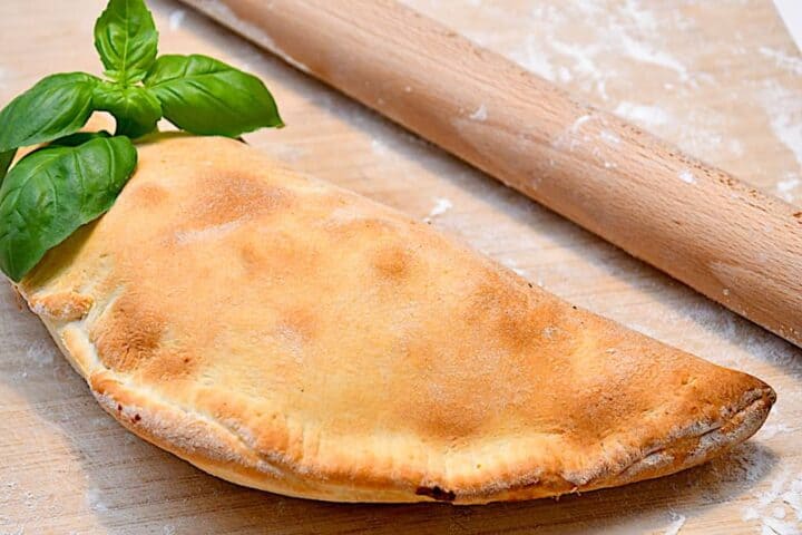 pizza calzone indbagt