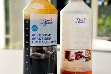 Billede med mørk sirup og lys sirup.