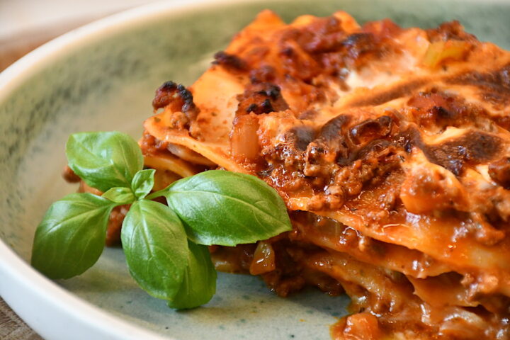 billede med lasagne