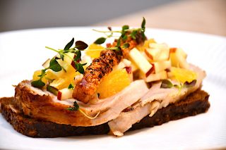 billederesultat for smørrebrød med flæskesteg