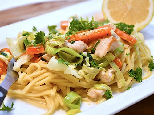 billederesultat for pasta med grøntsager og kylling