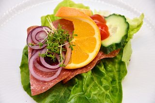 billederesultat for smørrebrød med spegepølse